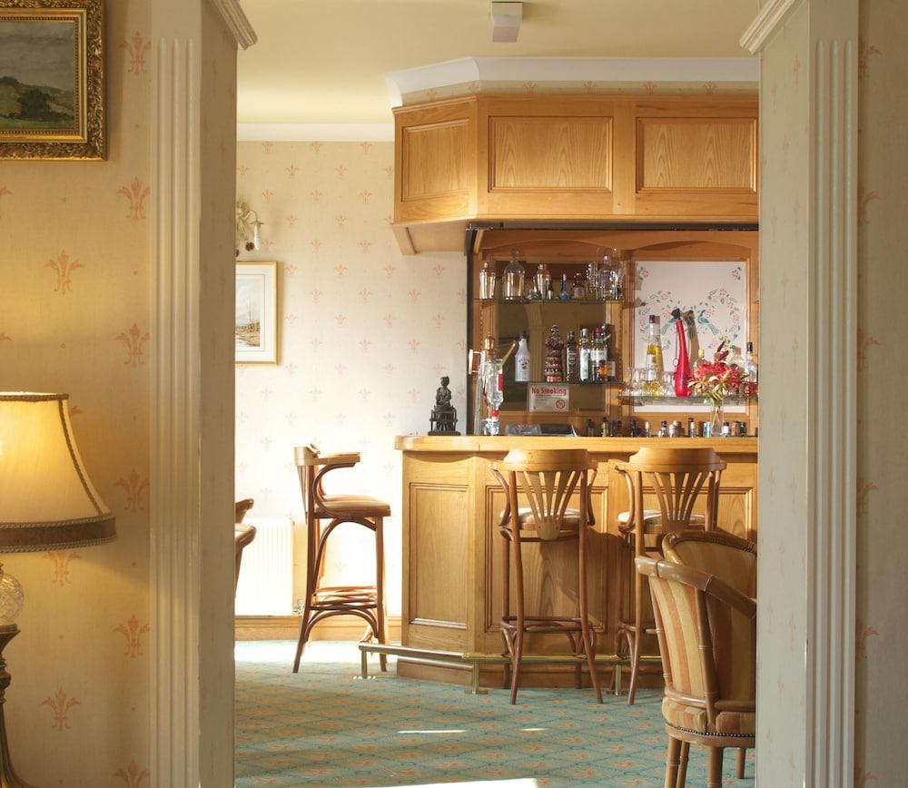 Seaview House Hotel